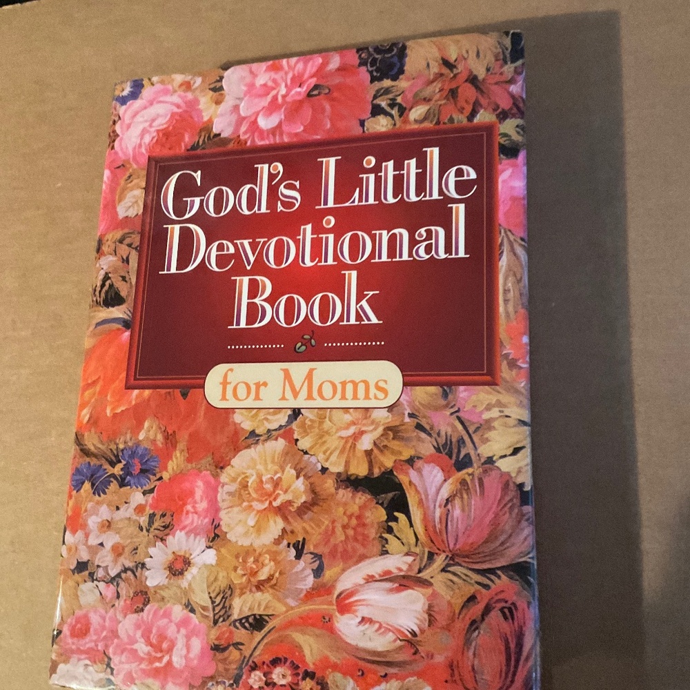 Book - God’s Little Devotional book for Moms. H. H220